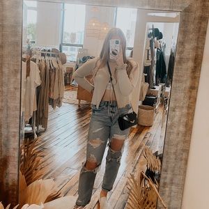 Meet your Posher, Avery